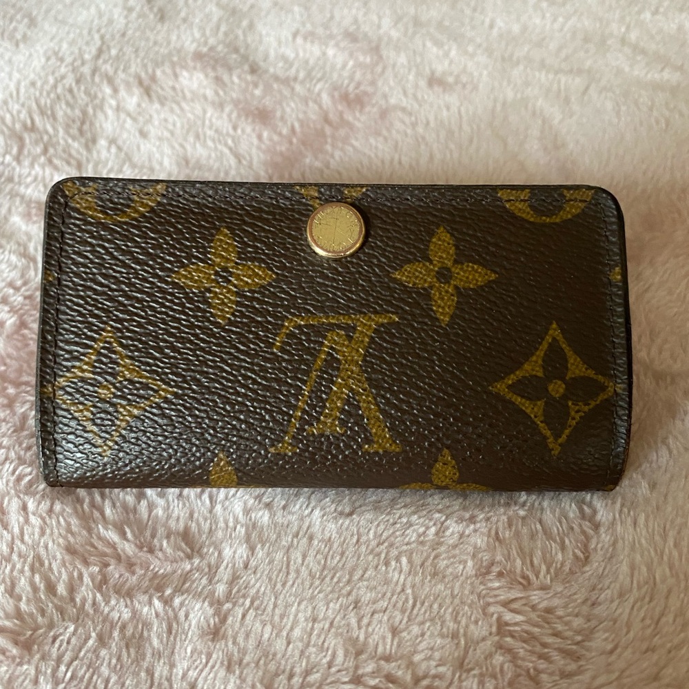 ✨LOUIS VUITTON✨ ~ AUTHENTIC ~ MONOGRAM MULTICLE 6 KEY HOLDER ~ FUCHSIA - Picture 10 of 10